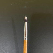 Load image into Gallery viewer, The Hive Vegan Makeup Brush