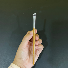 Load image into Gallery viewer, The Hive Vegan Makeup Brush