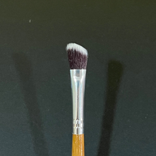 Load image into Gallery viewer, The Hive Vegan Makeup Brush