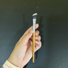 Load image into Gallery viewer, The Hive Vegan Makeup Brush