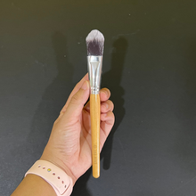Load image into Gallery viewer, The Hive Vegan Makeup Brush